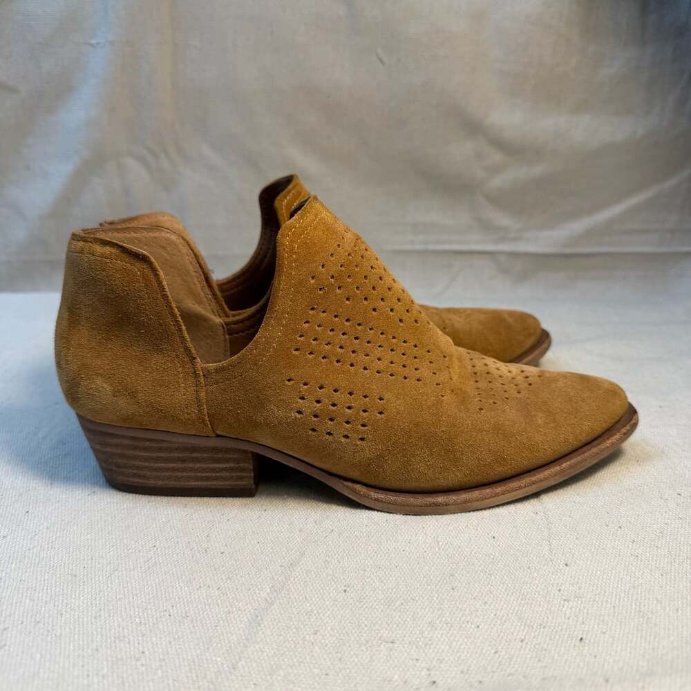 Gianni Bini Suede Perforated Ankle Booties Size 7M Brown